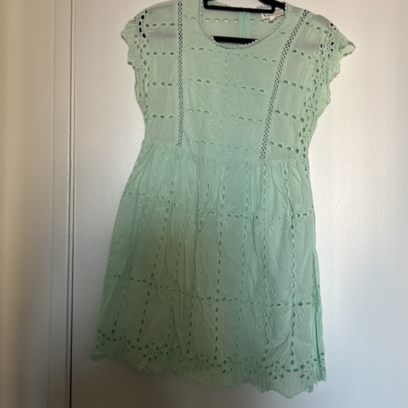 Red Dress Boutique Loveriche Mint Lace Mini Dress - Size Medium - Picture 2 of 5